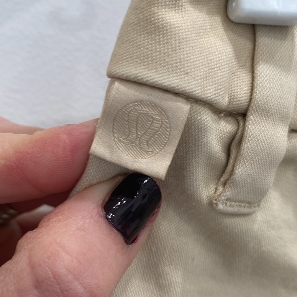 Lululemon golf shorts, Tam/ cream tone colour - Picture 5 of 10